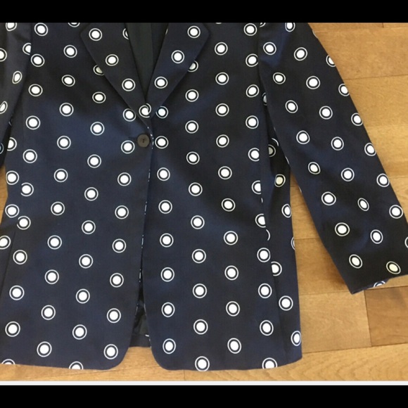 Like new Linda Allard Ellen Tracy Navy & White Polka Dot 2 Pc Suit. is Size 6 - Picture 5 of 12